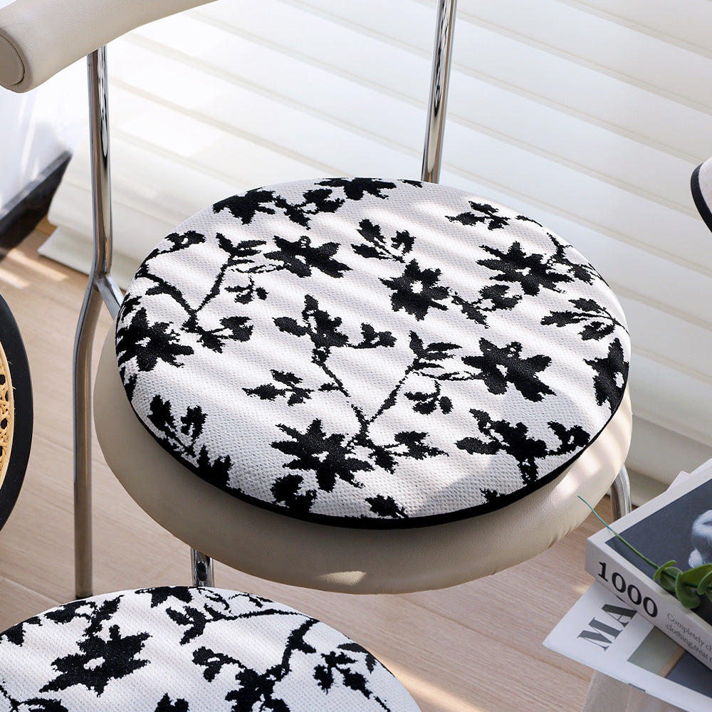Round seat cushion with quilted padding, floral jacquard cover and anti-slip backing Kalsten