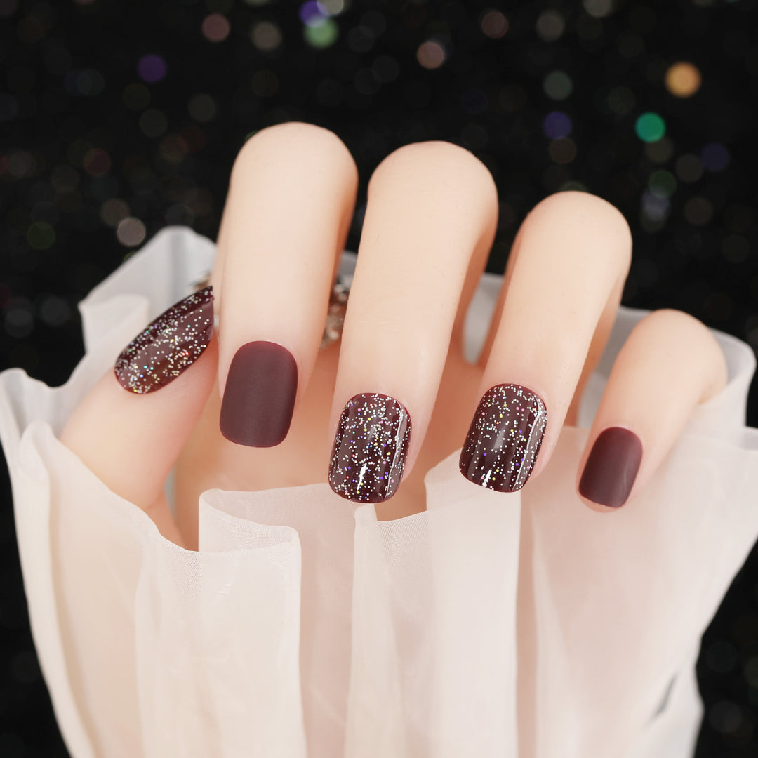 Glittering Press-On Nail Set