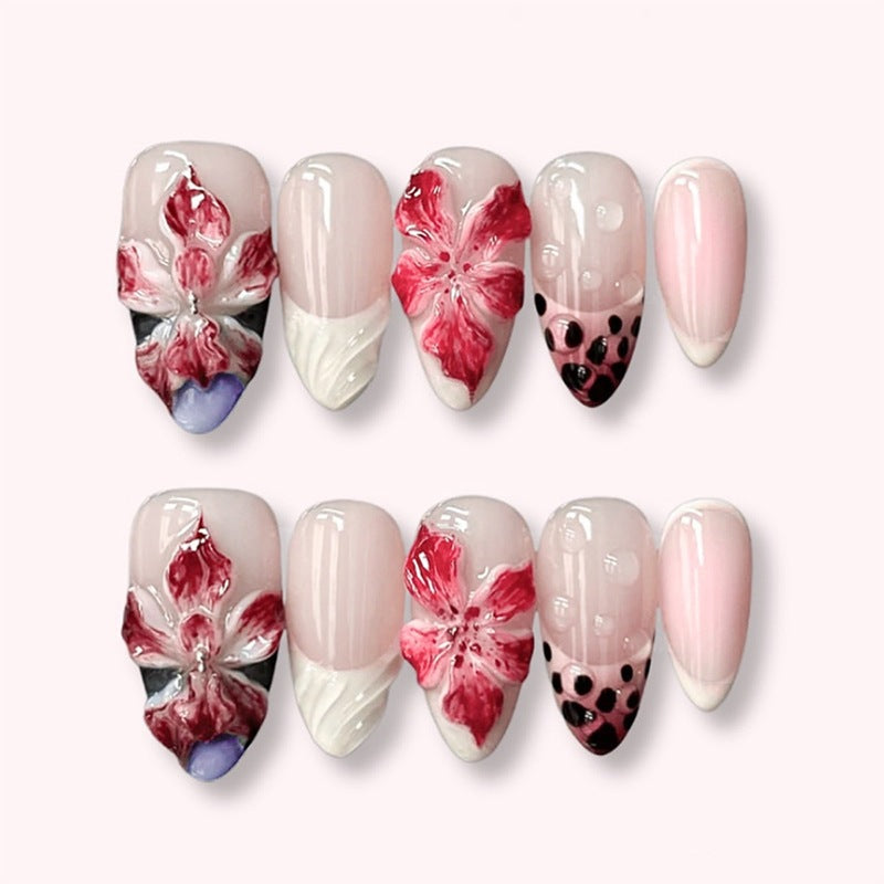 Artificial nail set with floral 3D designs and elegant accents Kalsten