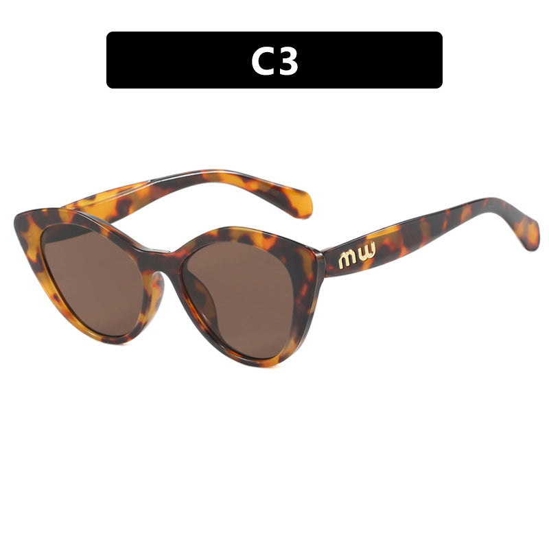 Women elegant Cat-Eye sunglasses with luxurious high-quality frame Kalsten