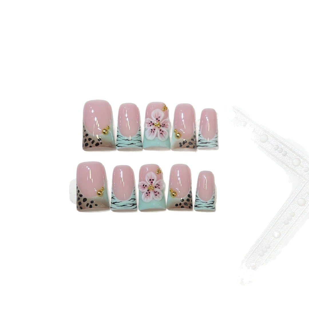 Artistic Press-On Nail Set with Floral and Patterned Design Kalsten