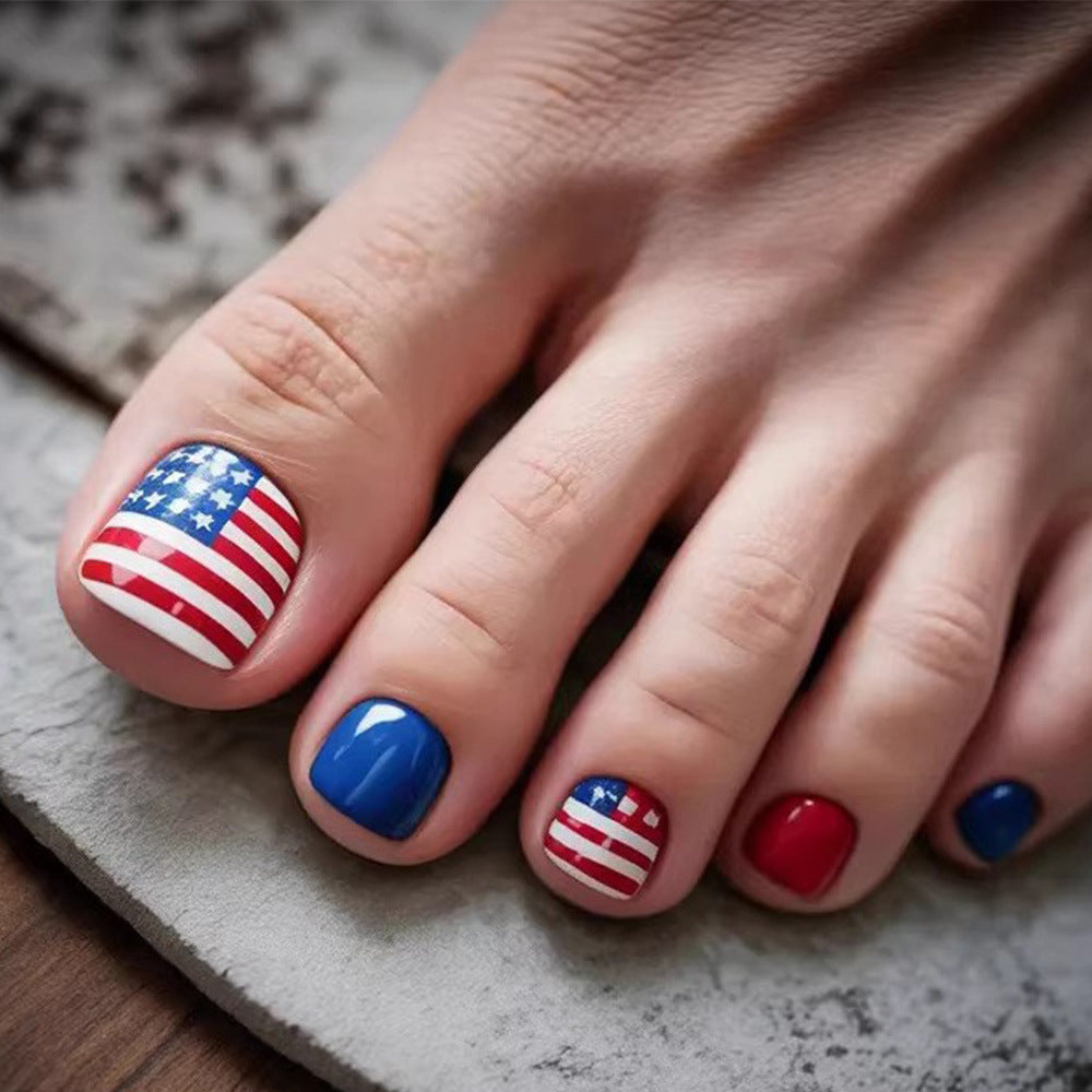 Elegant toenail art Kalsten