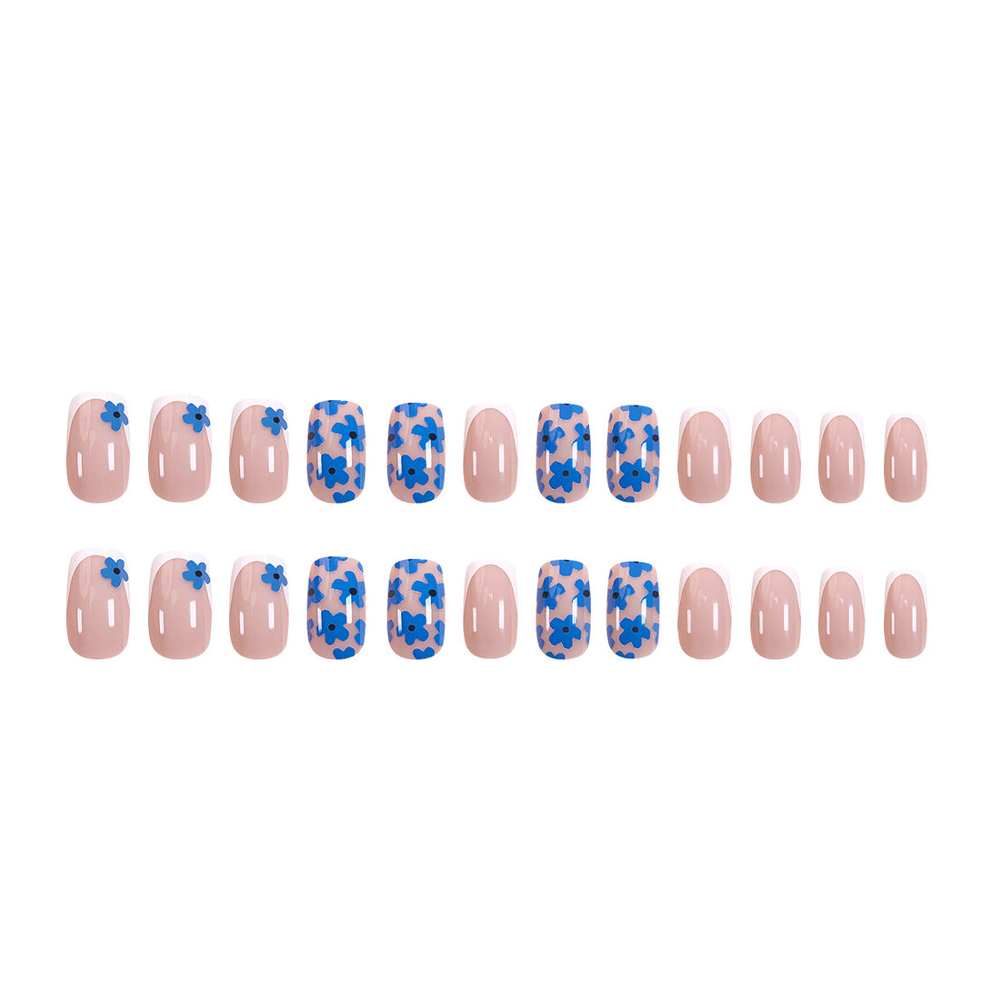 Exquisite nail design with floral accents Kalsten