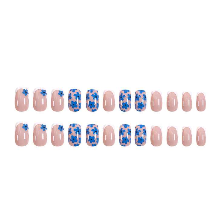 Exquisite nail design with floral accents Kalsten