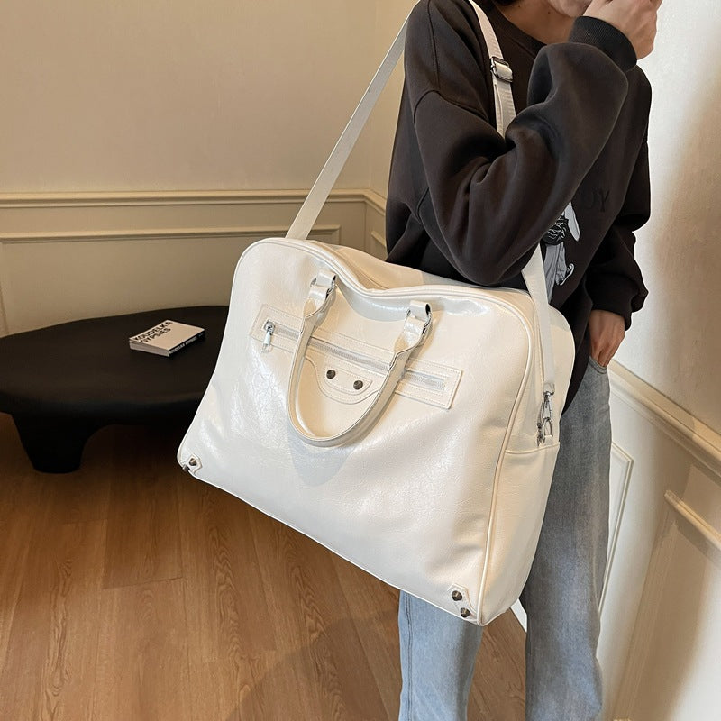 Luxurious Vintage-Inspired Leather Duffel Bag Kalsten