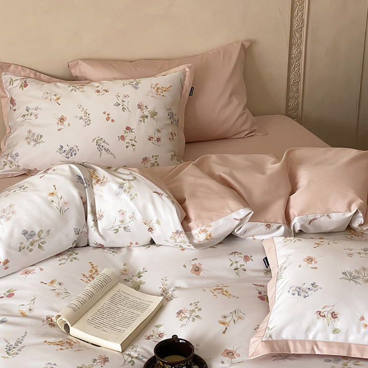 Luxurious cotton satin bedding set with fine botanical print and contrasted edge