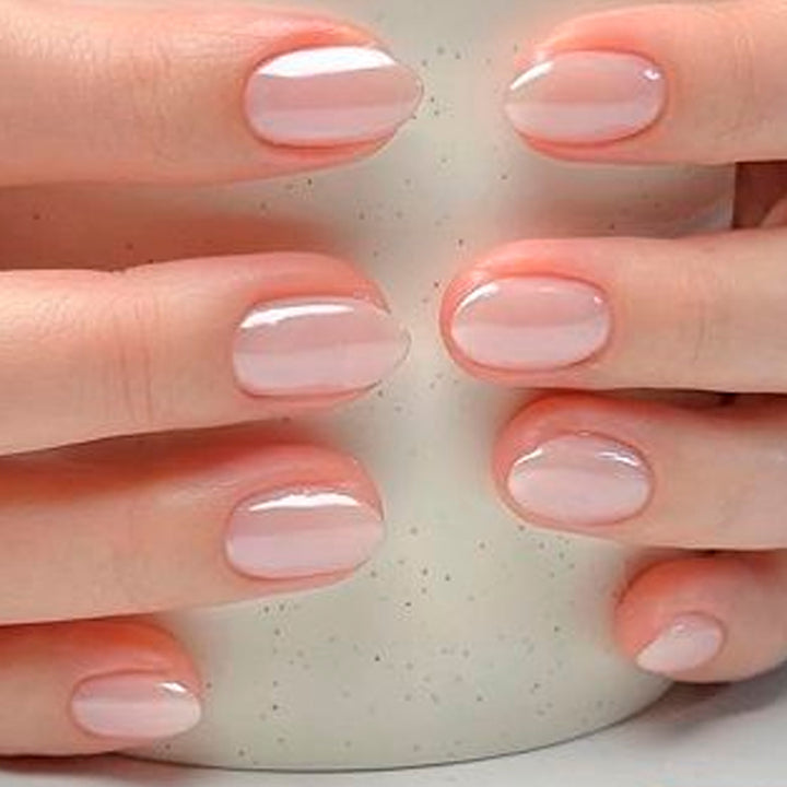 Artificial nail art with playful dots and bows Kalsten