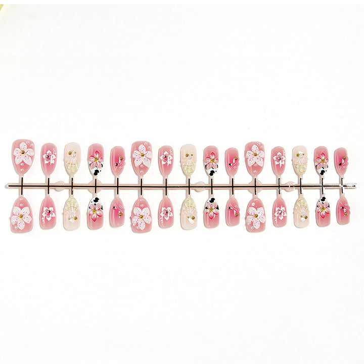 Luxurious artificial nails with floral decorations Kalsten