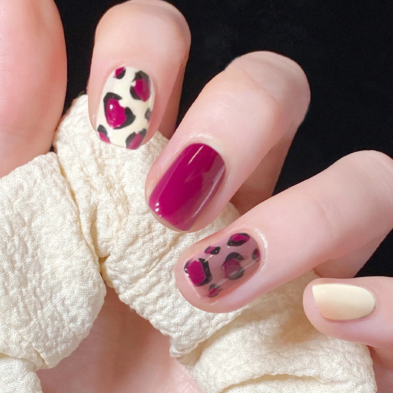 Artful Nail Art with Leopard Patterns Kalsten
