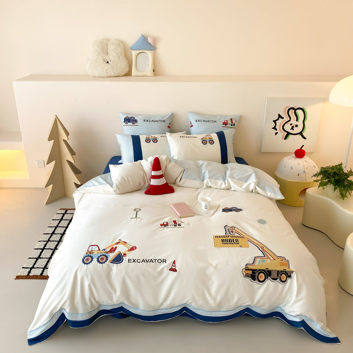 Children's bedding set with detailed construction site motif made from soft cotton satin