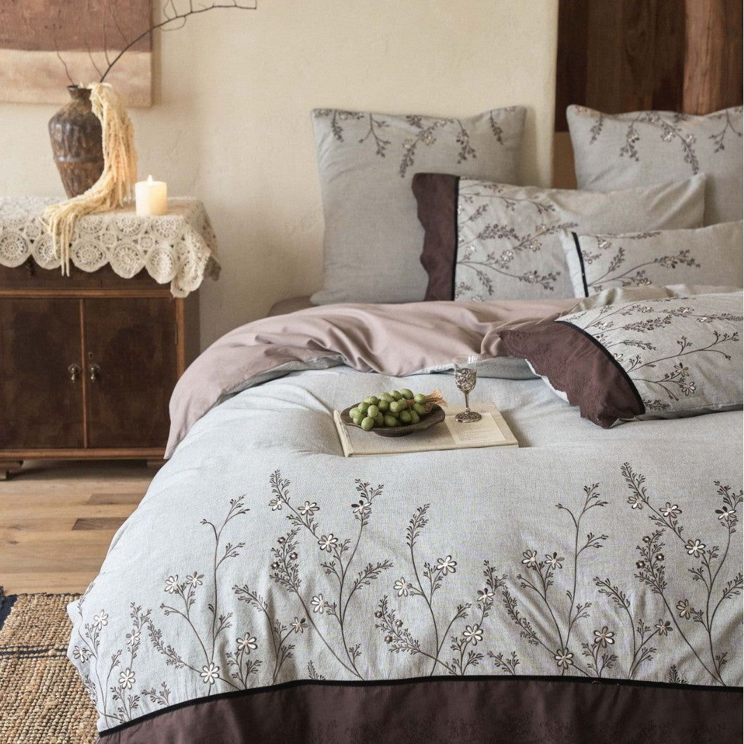 Bedding set cotton-linen with embroidered wildflower motif