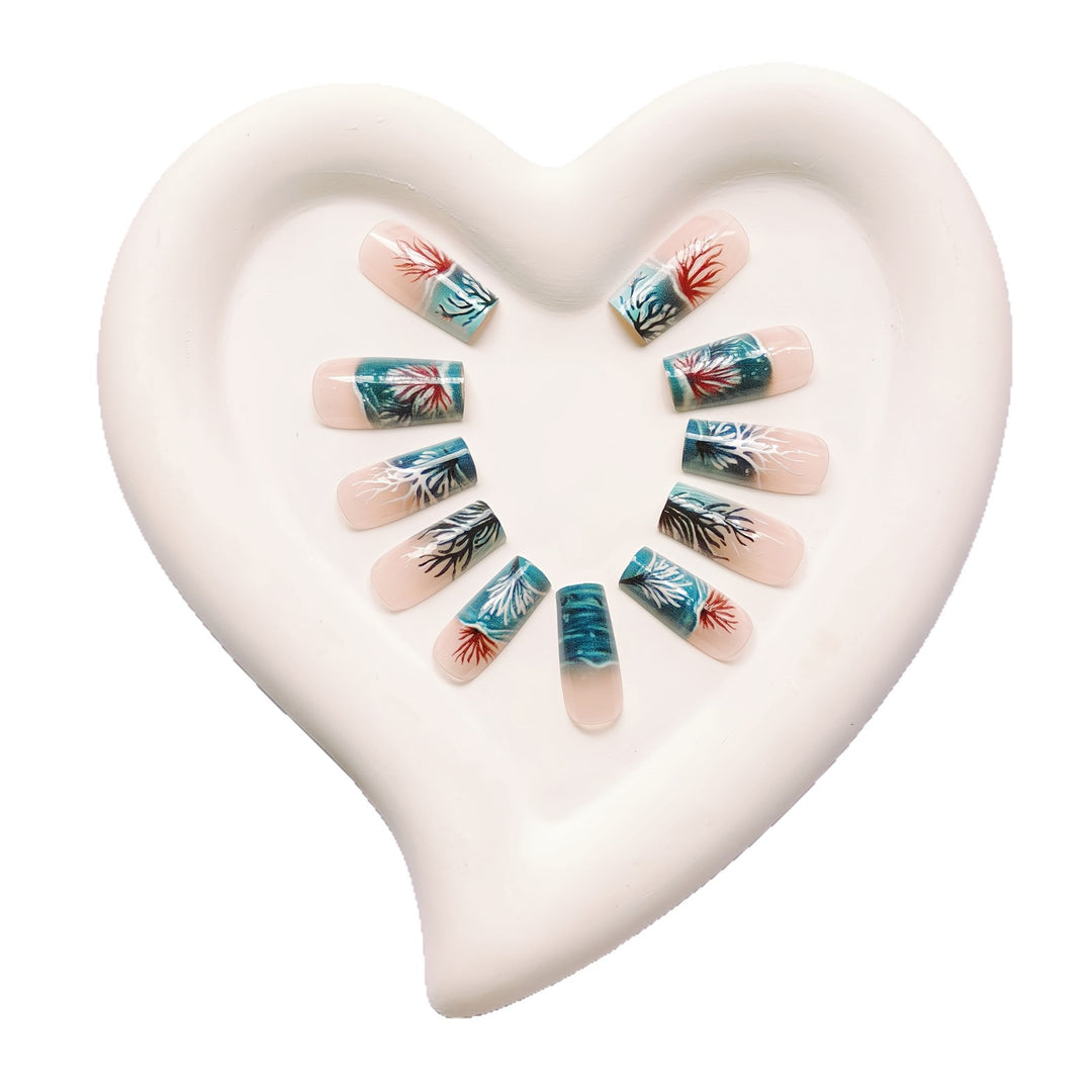 Ocean-Inspired Artistic Nail Art Kalsten