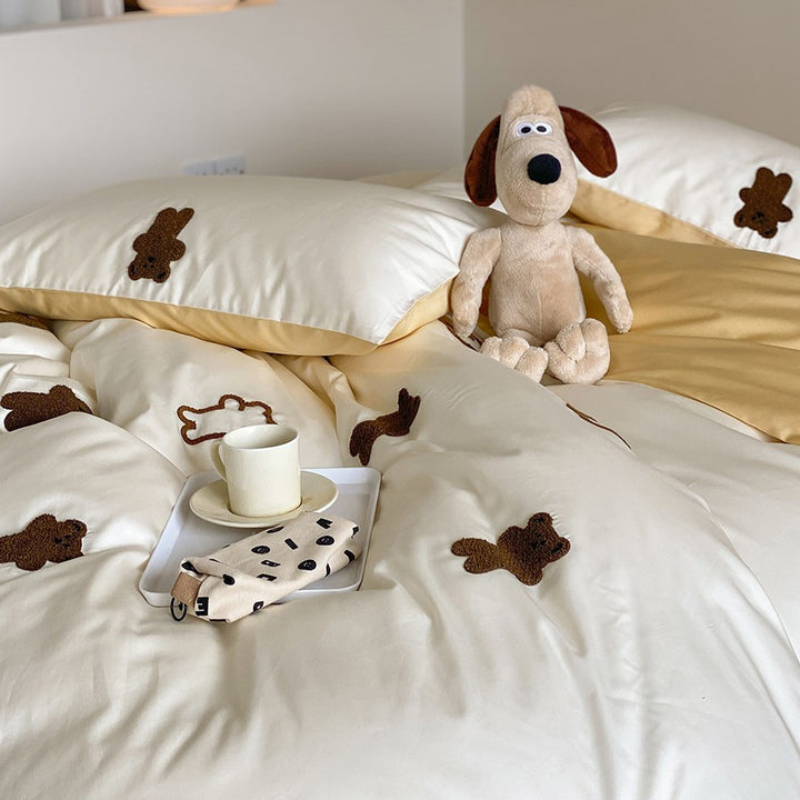 Reversible cotton satin duvet cover set with embroidered sheep and tree appliqués