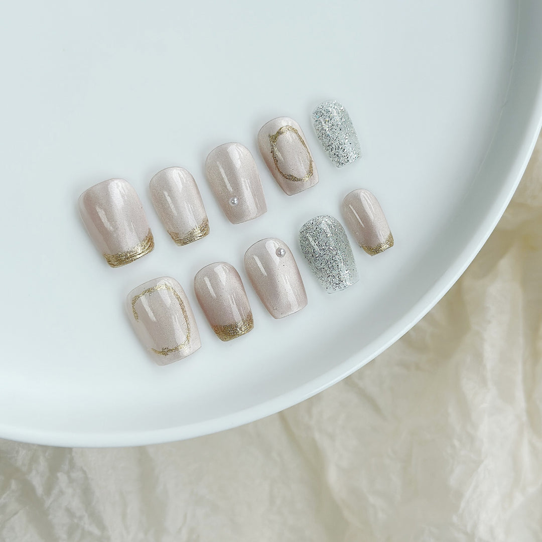 Butterfly-Embellished Press-On Nail Set