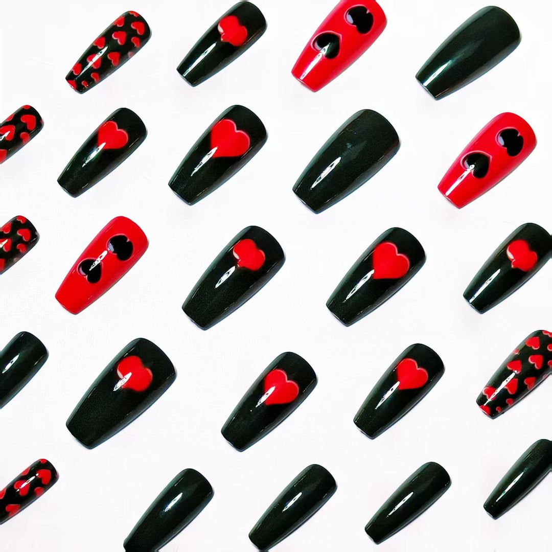 Artistic Heart-Designed Nail Art Kalsten