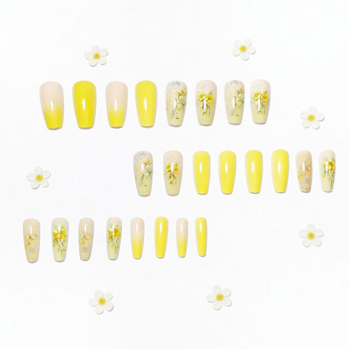 Artificial nails with floral embellishments and glitter Kalsten