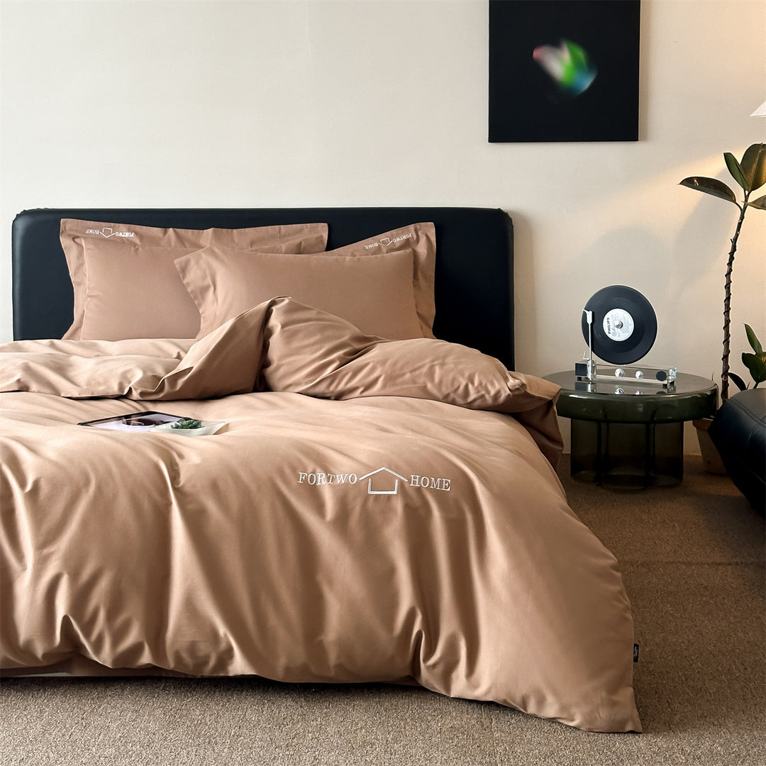 Modern cotton satin bed linen set with embroidered logo, extra soft hotel finish and zipper