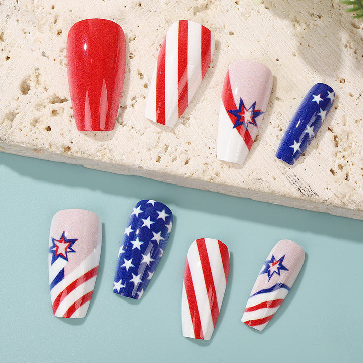 Artful nail tips in patriotic design Kalsten
