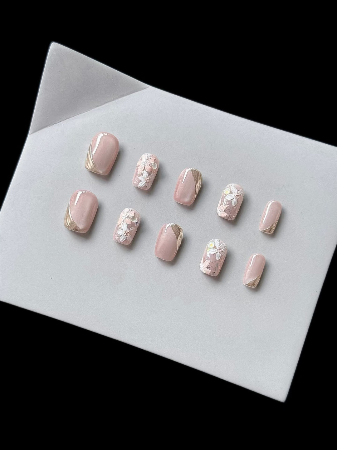 Artistic Press-On Nail Art Set with Floral Accents
