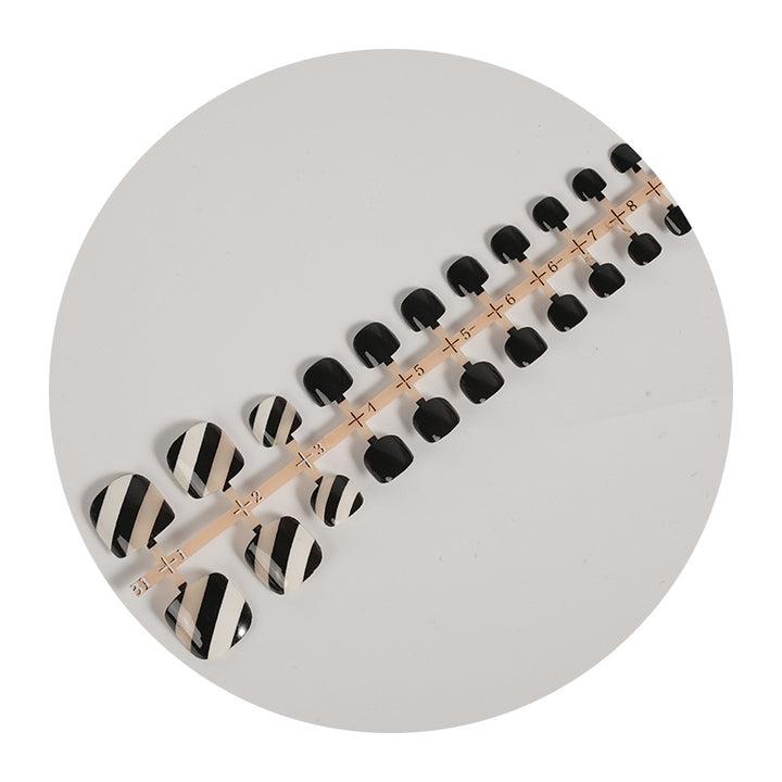 Stylish Press-On Nail Set with Striped Design Kalsten