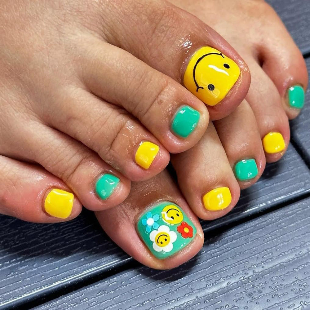 Artificial nails for elegant foot care Kalsten