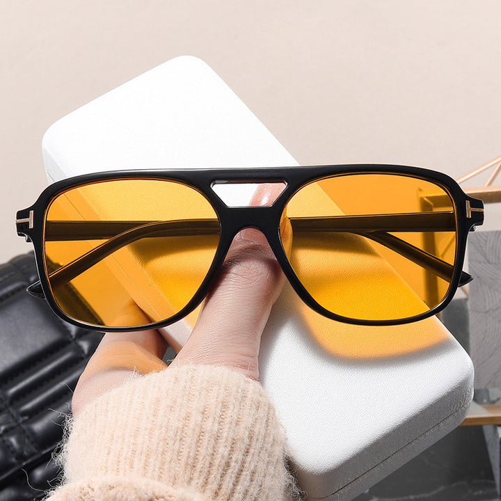 Women’s fashionable glasses with a fine frame and strict contours Kalsten