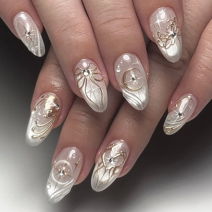 Luxury artificial nail set with glitter and jewelry accents Kalsten