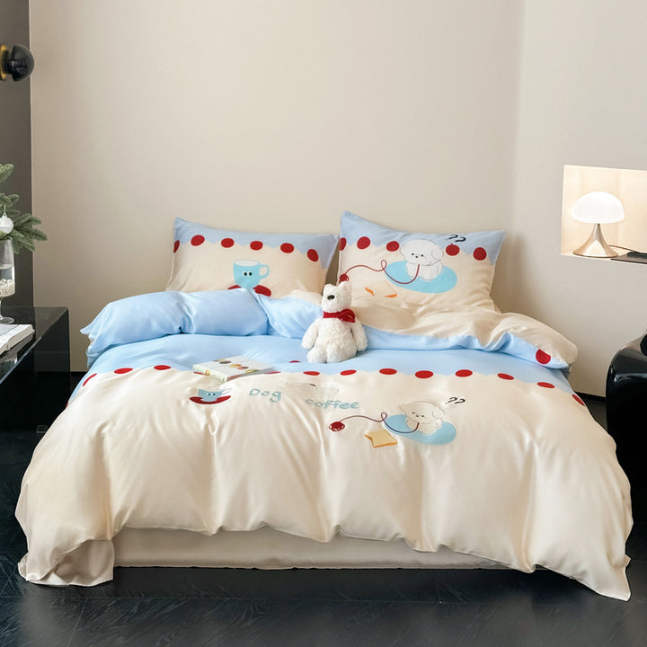 Reversible cotton bedding set with cute dog motif and polka dot border