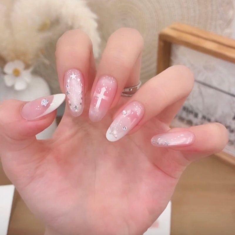Artistic Floral-Embellished Press-On Nail Art Kalsten
