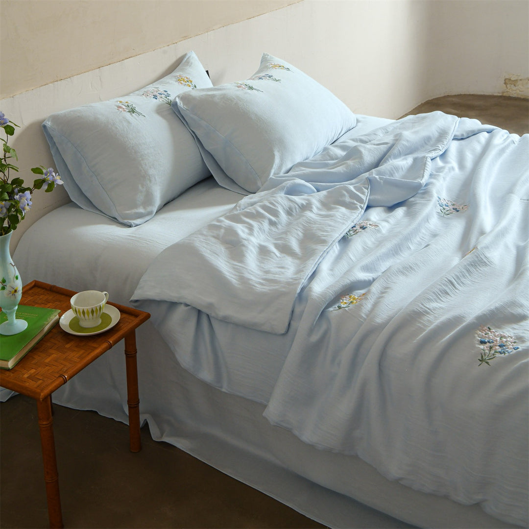 Embroidered linen-cotton bedding set with soft wash quality