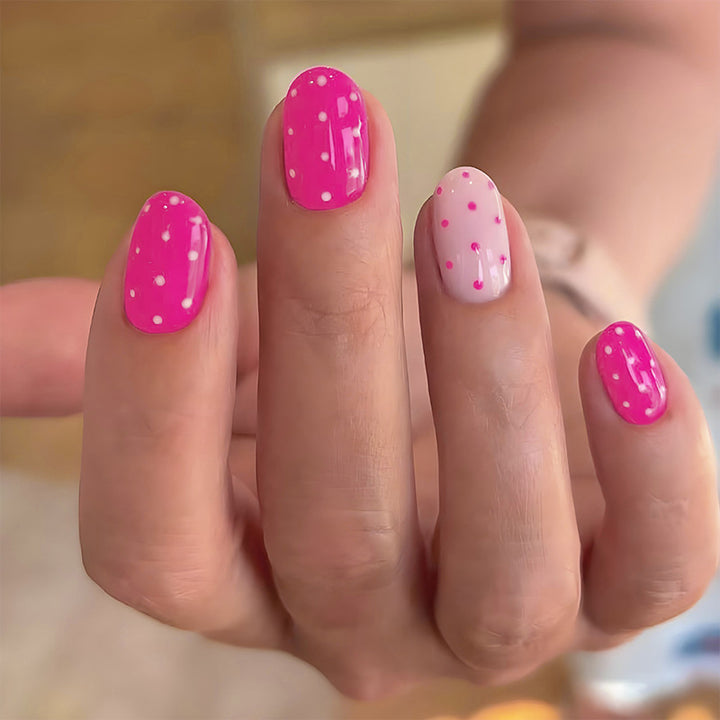 Artificial nail set with creative dots and elegant designs Kalsten