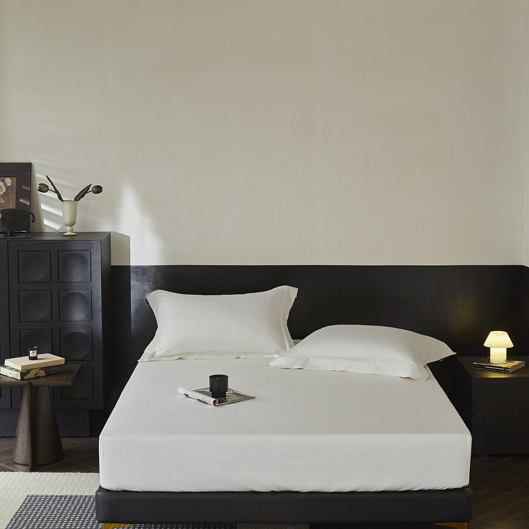 Premium bedding set with fitted sheet and Oxford pillowcases