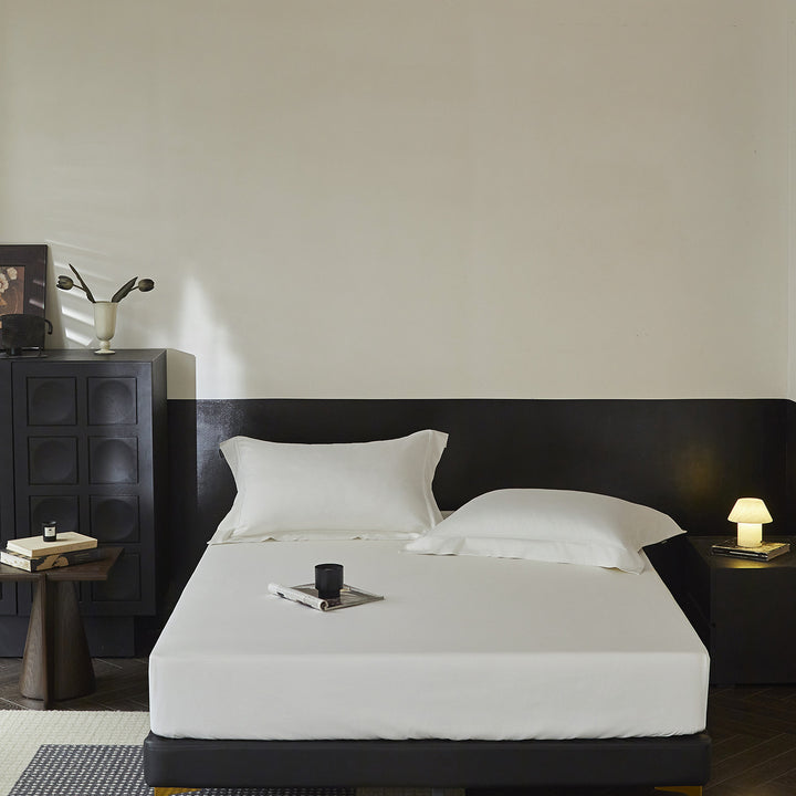 Premium bedding set with fitted sheet and Oxford pillowcases