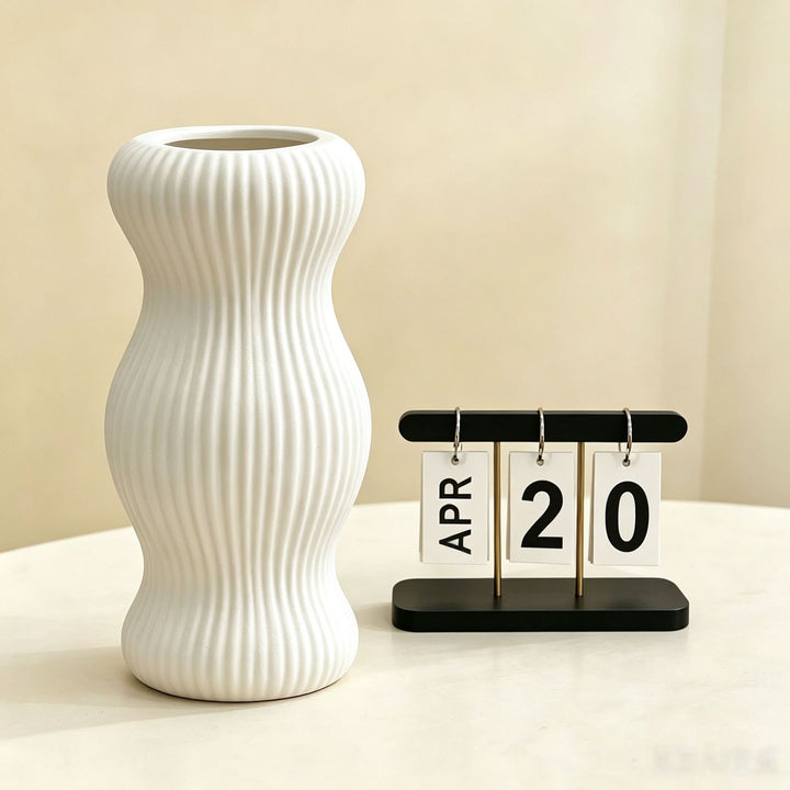 Modern Decorative Sculpture Vase