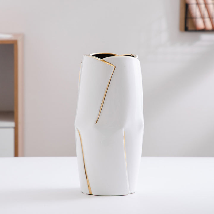 Decorative ceramic vase with golden accents Kalsten