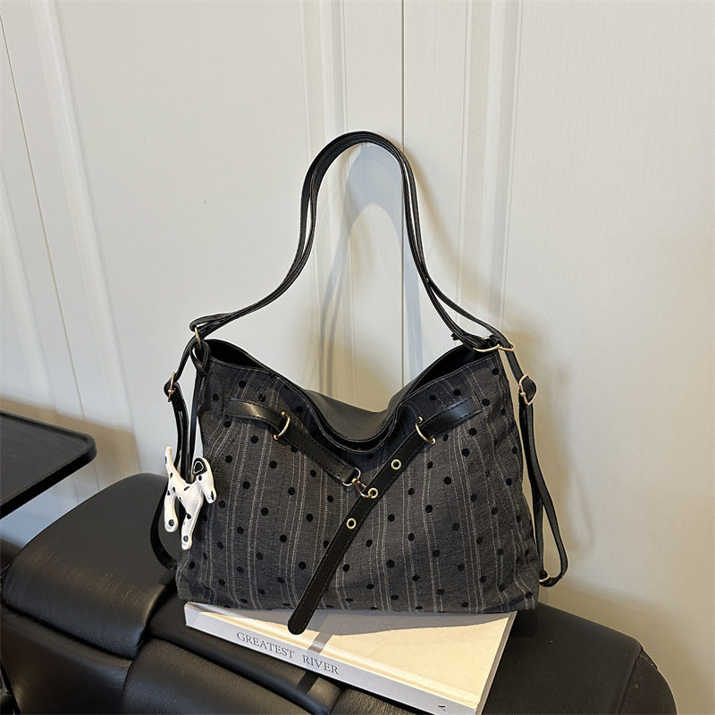 Stylish Pet-Accented Shoulder Handbag