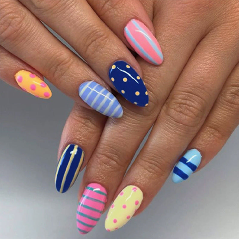 Decorative Press-On Nail Art Set with Geometric Patterns