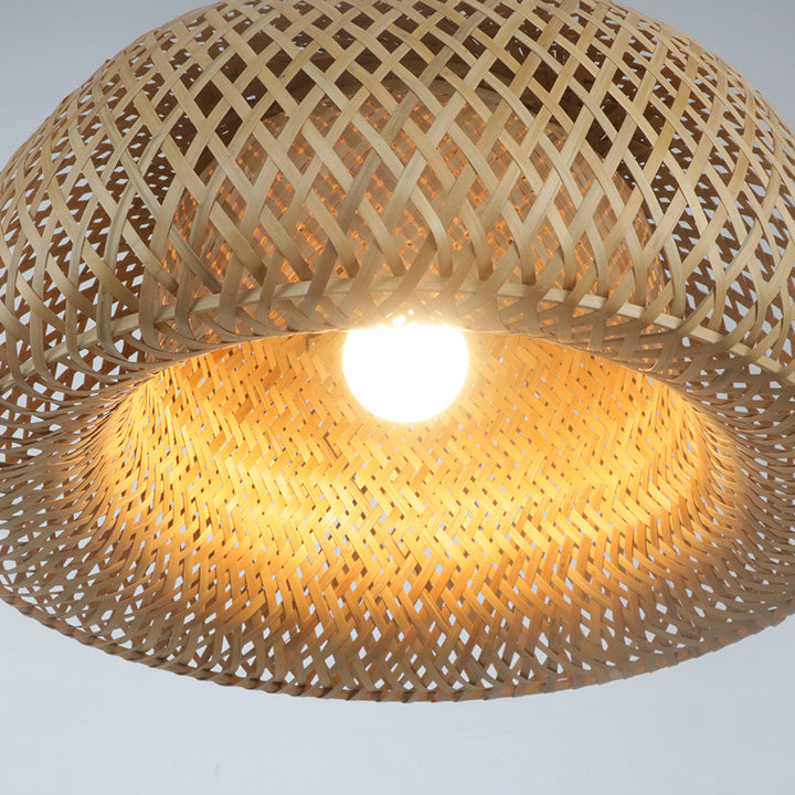 Elegant pendant lamp made of hand-woven rattan Kalsten