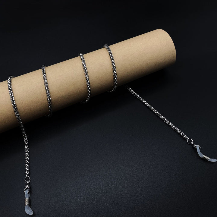 Stylish Chain Eyewear Holder Kalsten