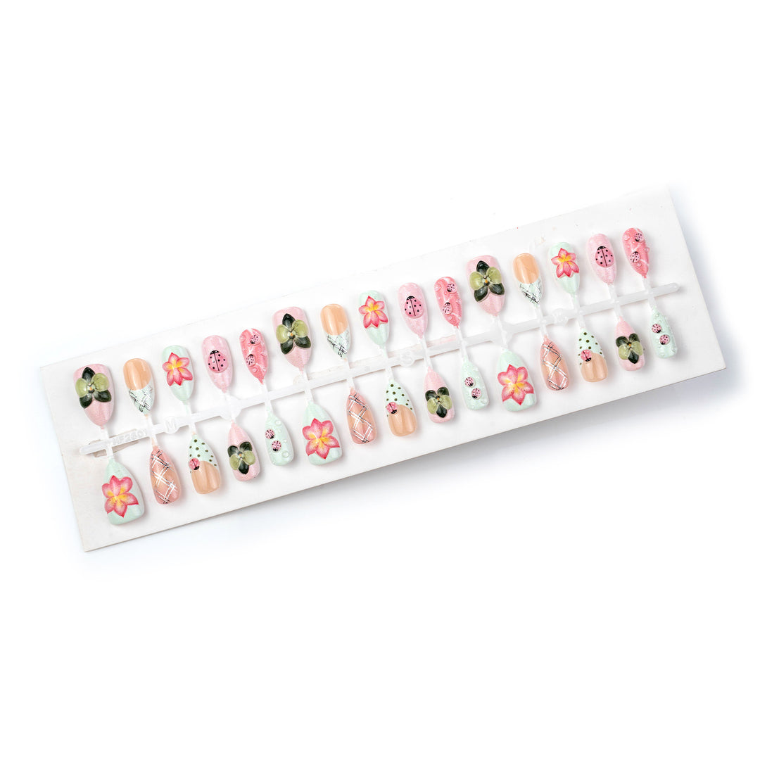 Floral 3D Press-On Nail Art Set Kalsten