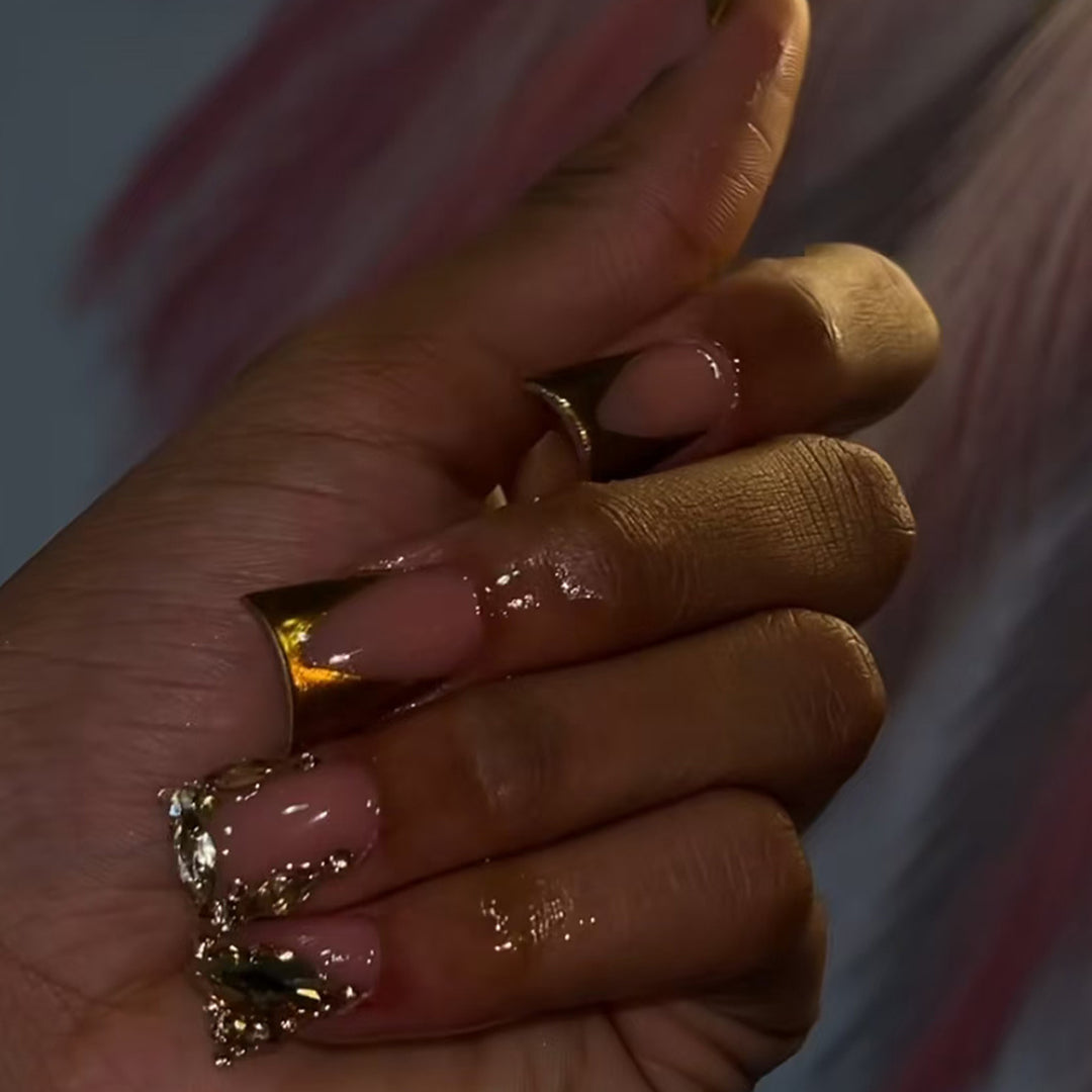 Luxurious Metallic Accent Press-On Nail Extensions Kalsten