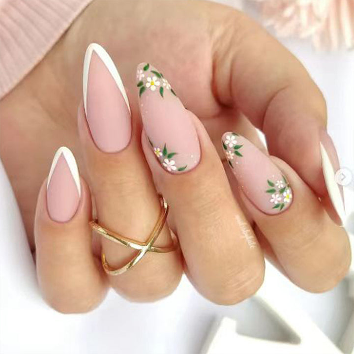 Elegant and artistic artificial nails Kalsten