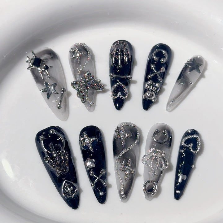 Glamorous Nail Art Extensions