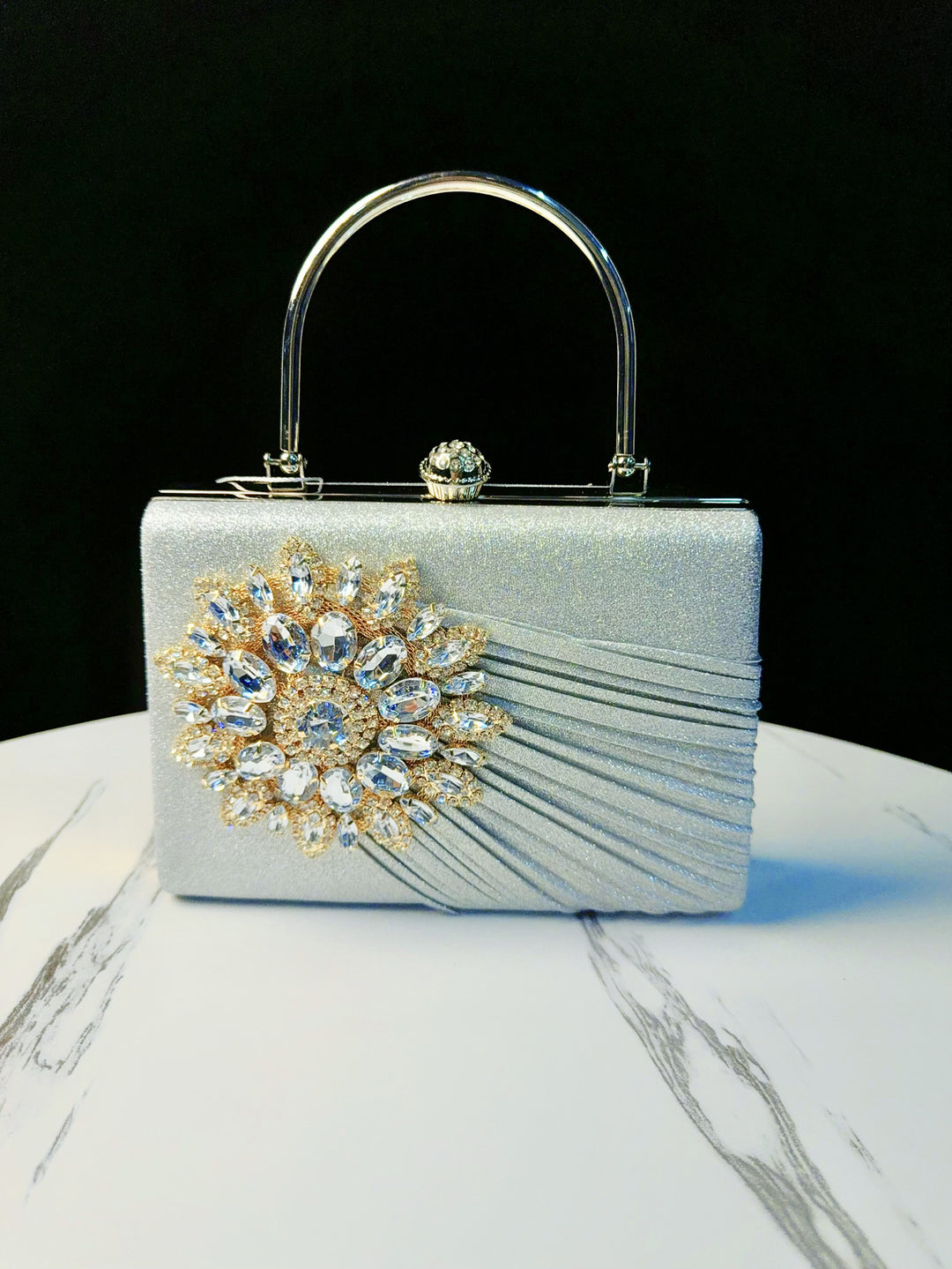Luxurious Rhinestone-Embellished Evening Handbag
