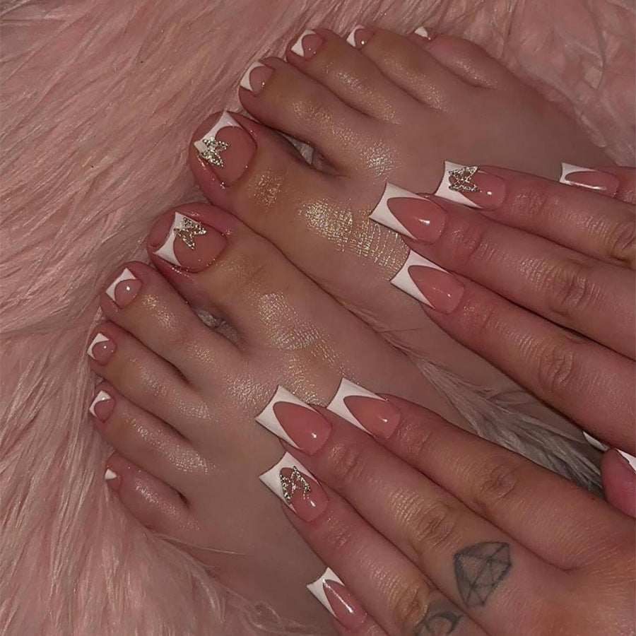 Art Nail Set with Elegant French Tip Design Kalsten