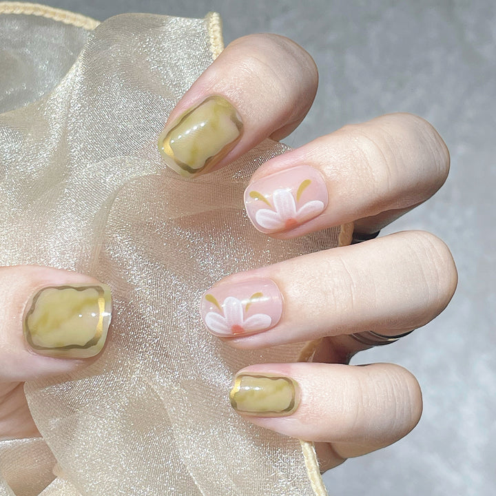 Artistic Floral Press-On Nail Set Kalsten