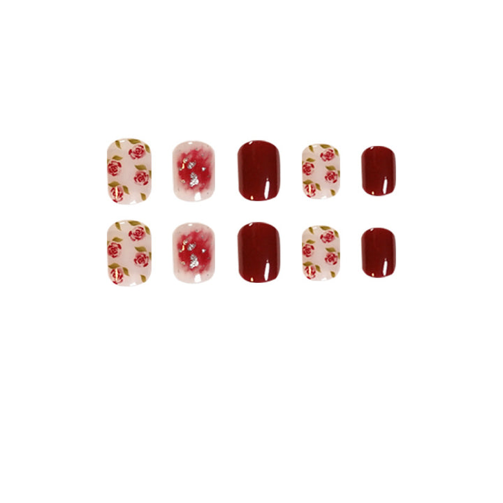 Artful nail art with elegant floral design Kalsten