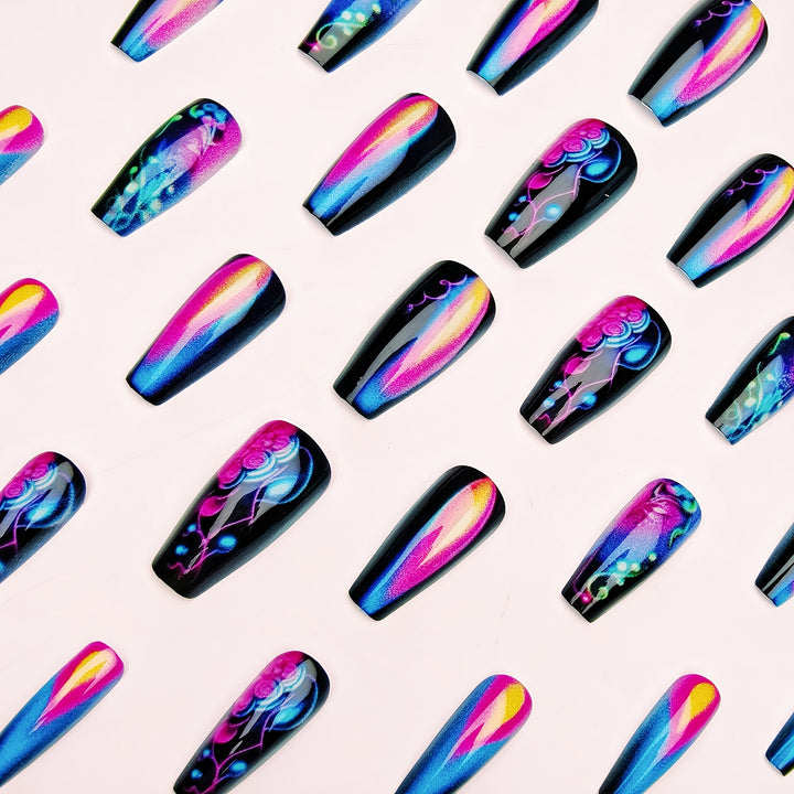 Artistic Glow-In-The-Dark Nail Art Kalsten