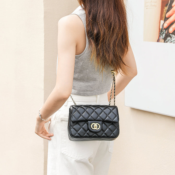 Elegant Quilted Chain Handbag