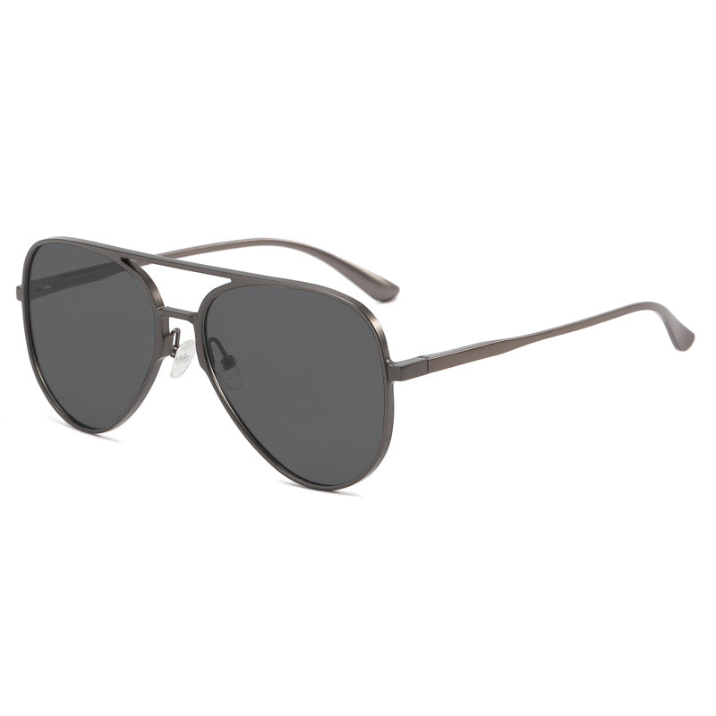 Women’s pilot sunglasses with UV protection and elegant frame Kalsten